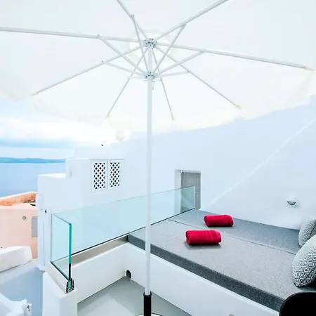 Caldera Romance Cave Oia, Santorini Private Terrace Outdoor Hot Tub Spectacular Sunset Caldera Views Traditional Cave-style Luxury, Villa Oia (Santorini)