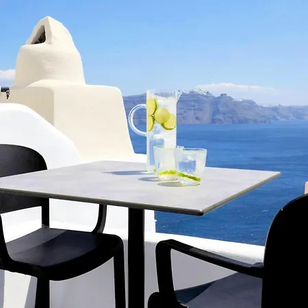 Villa Caldera Romance Cave Oia, Santorini Private Terrace Outdoor Hot Tub Spectacular Sunset Caldera Views Traditional Cave-style Luxury, Oia (Santorini)