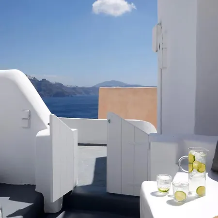 Caldera Romance Cave Oia, Santorini Private Terrace Outdoor Hot Tub Spectacular Sunset Caldera Views Traditional Cave-style Luxury,