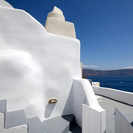 Villa Caldera Romance Cave Oia, Santorini Private Terrace Outdoor Hot Tub Spectacular Sunset Caldera Views Traditional Cave-style Luxury,