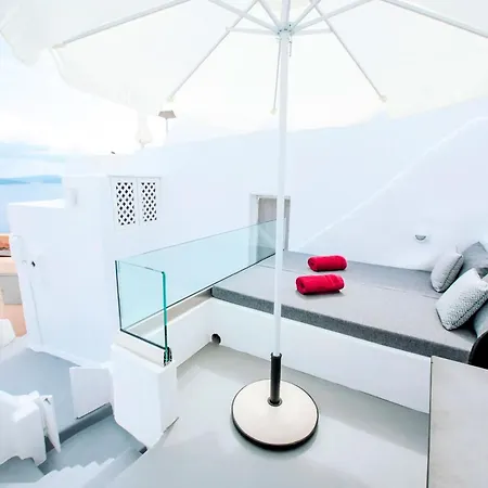 Caldera Romance Cave Oia, Santorini Private Terrace Outdoor Hot Tub Spectacular Sunset Caldera Views Traditional Cave-style Luxury, Villa