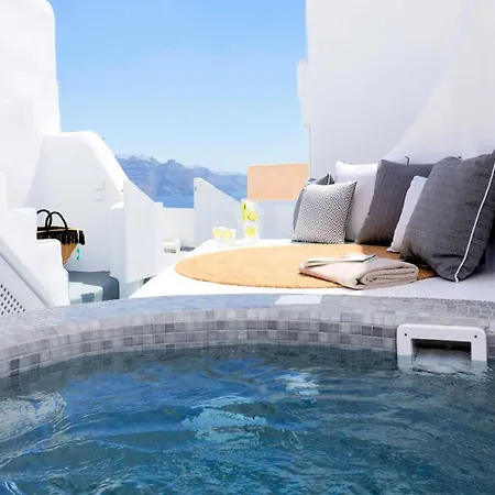 Vila Caldera Romance Cave Oia, Santorini Private Terrace Outdoor Hot Tub Spectacular Sunset Caldera Views Traditional Cave-style Luxury, Oia